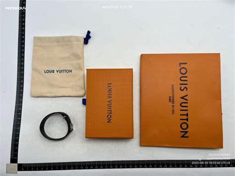 Lv slim bracelet vendor